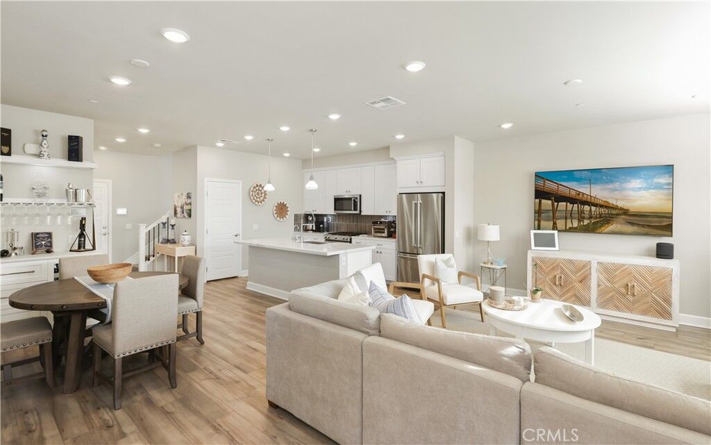 Property Photo:  19239 Tideline Court  CA 92648 