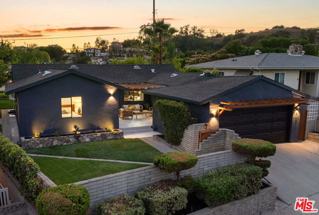 Property Photo:  923 Larker Avenue  CA 90042 