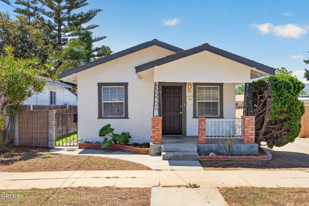 Property Photo: 822 E Pleasant Street CA 93060