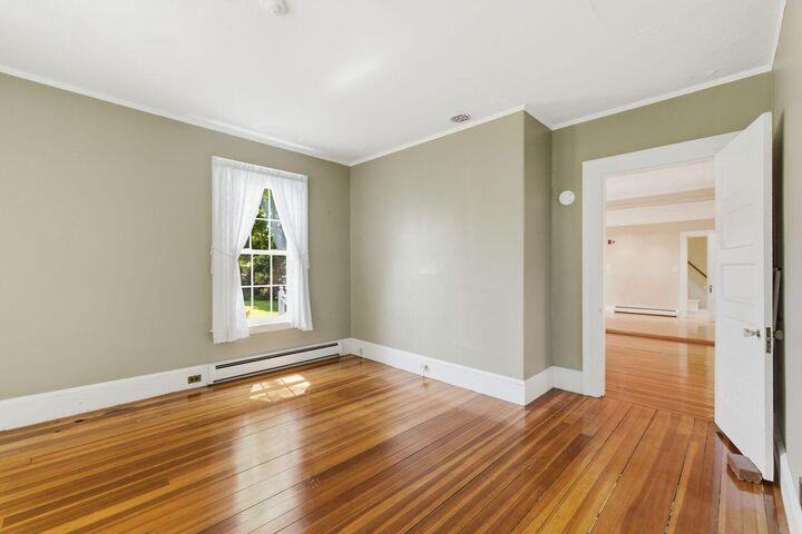 Property Photo:  5 Cherry Lane  ME 04005 