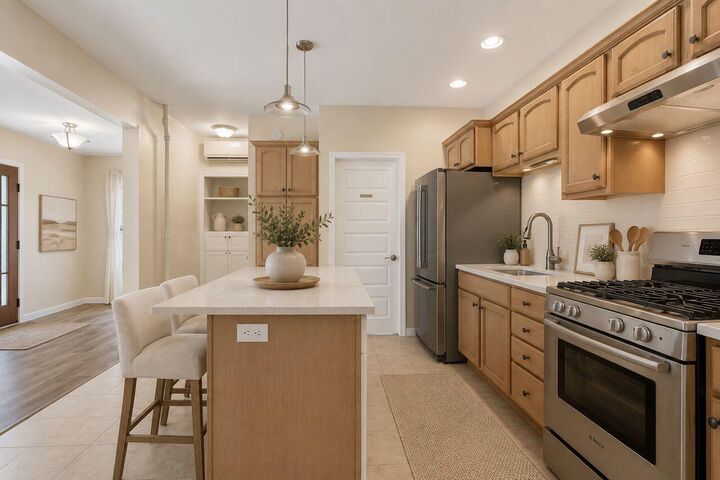 Property Photo:  270 Elm Street  ME 04106 