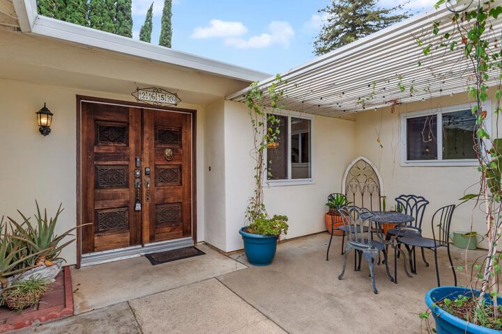 Property Photo: 2650 Water Tree Way CA 95826