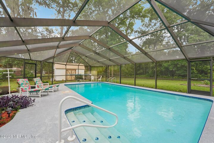 Property Photo: 2432 Lakeview Drive FL 32073