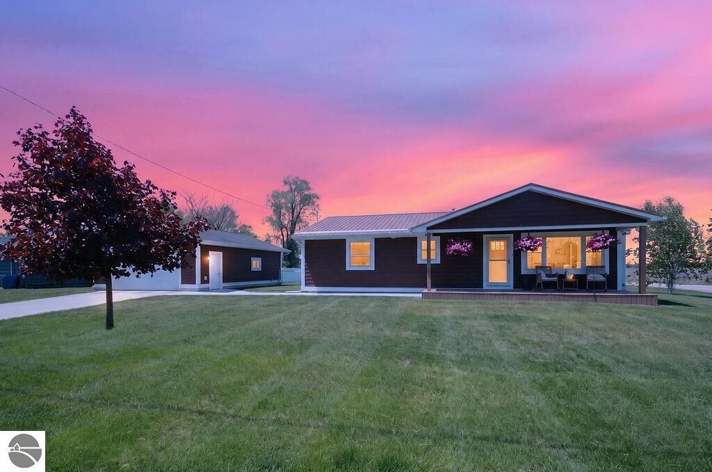 Property Photo:  2012 Green Drive  MI 48703 
