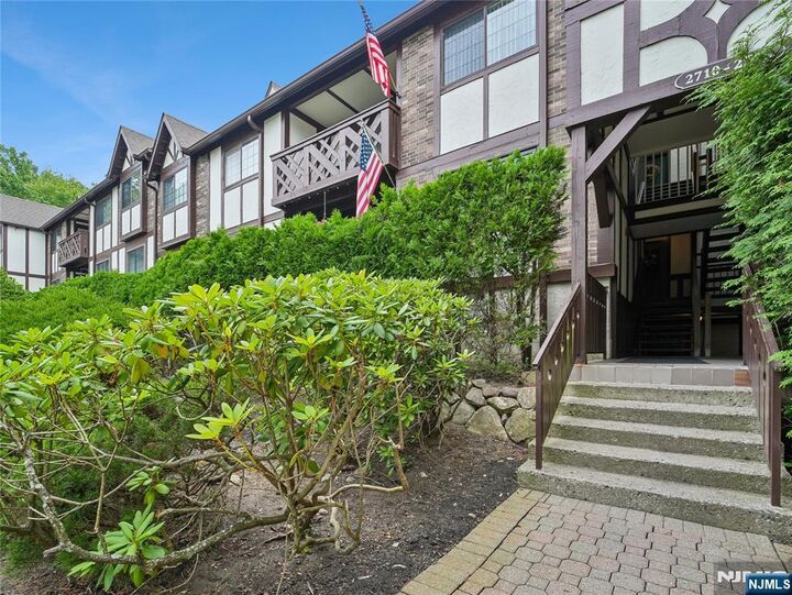 Property Photo:  2710 Hemingway Lane  NJ 07430 
