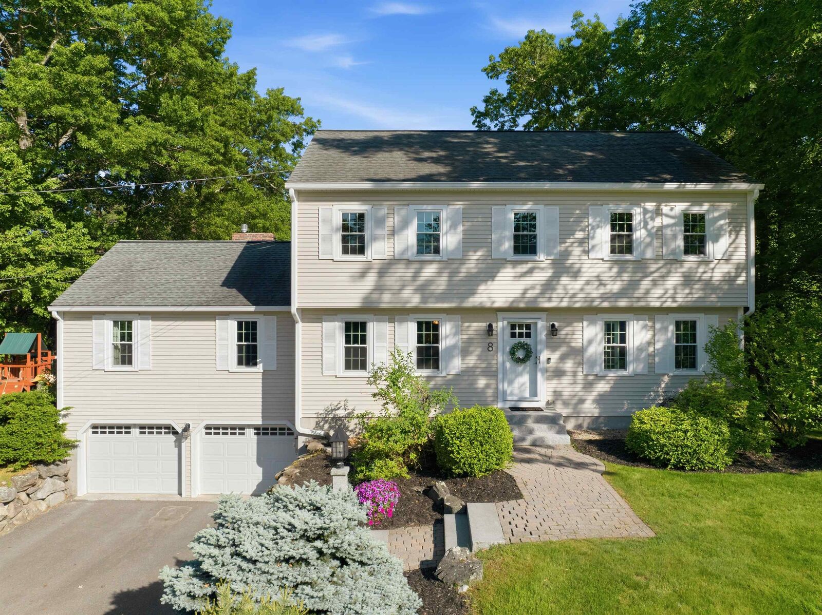 Property Photo: 8 Bennington Road NH 03064