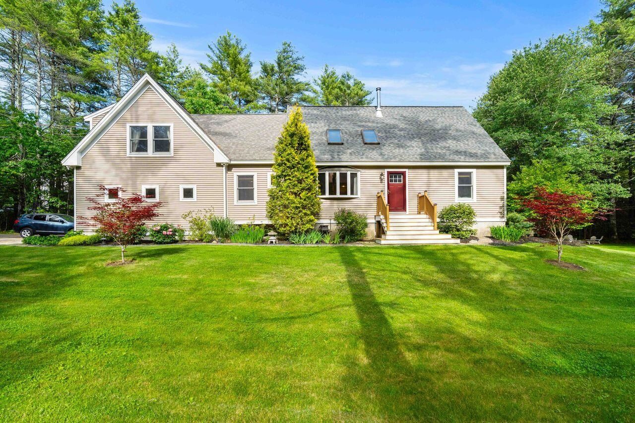 Property Photo:  12 Doe Farm Lane  NH 03857 