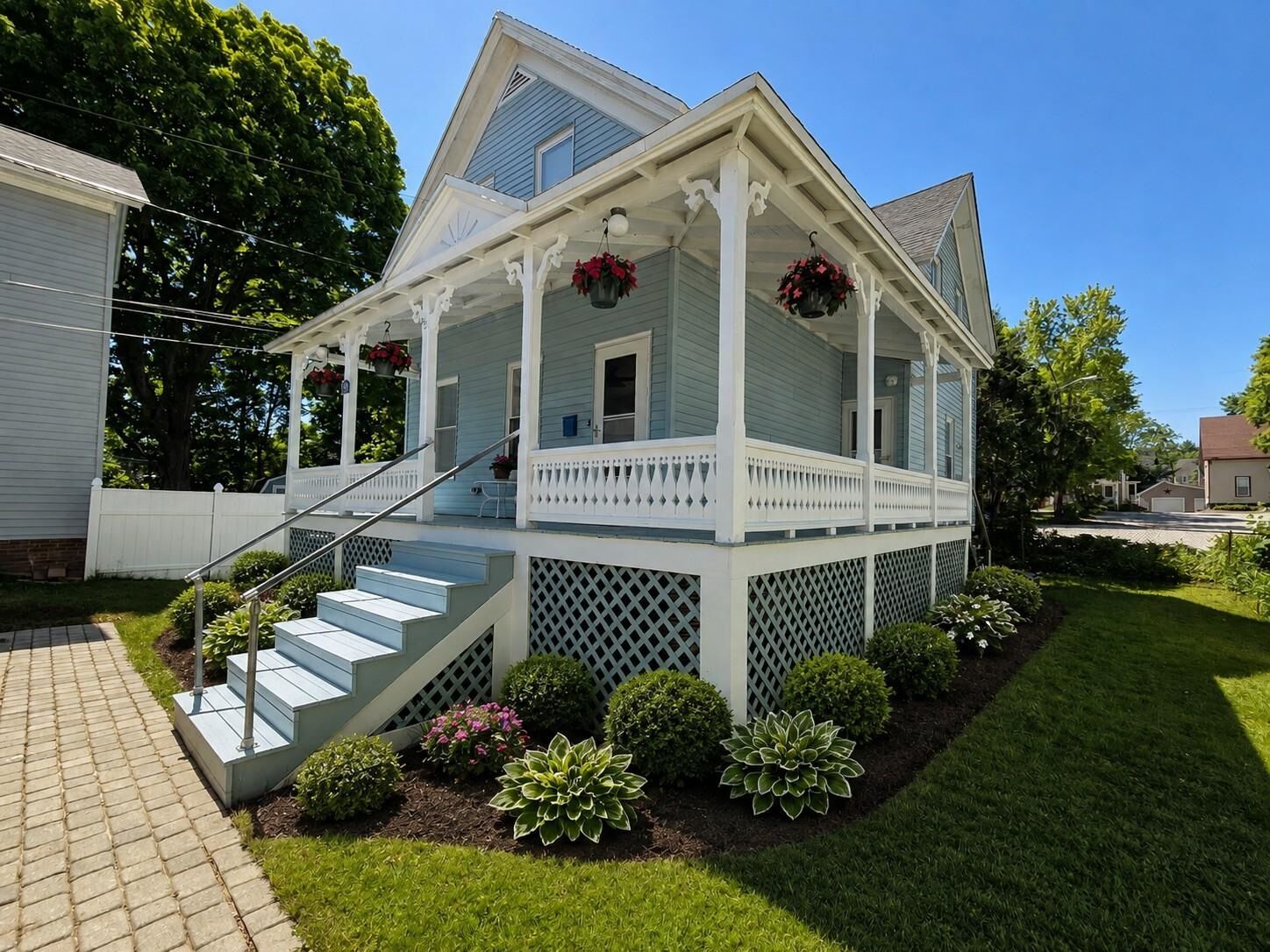 Property Photo:  5 1/2 Lyndon Street  NH 03301 
