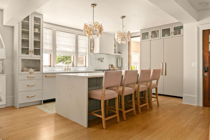 1630 Vernon Street — photo 1