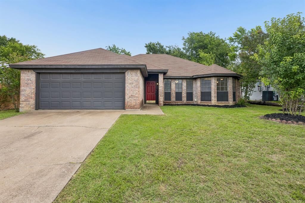 Property Photo:  6433 Ridglea Drive  TX 76148 