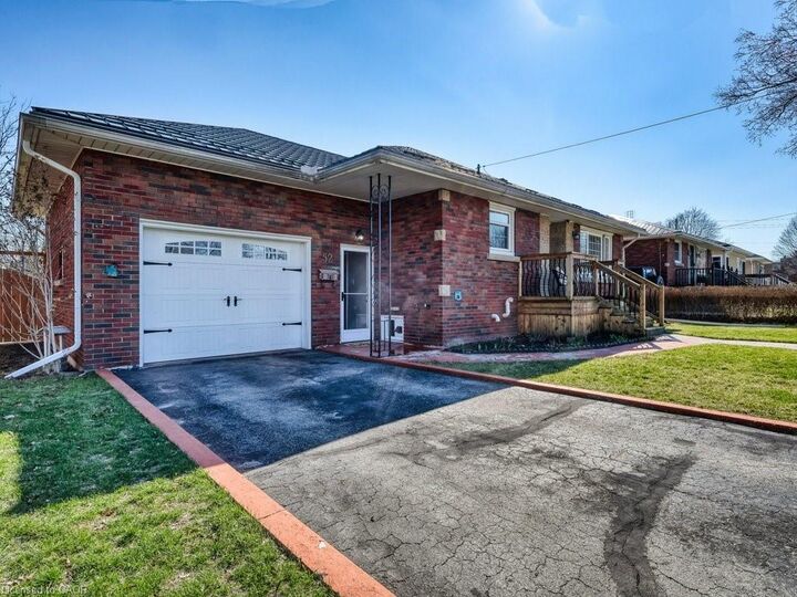 Property Photo:  52 Carter Street  ON L3K 3J6 