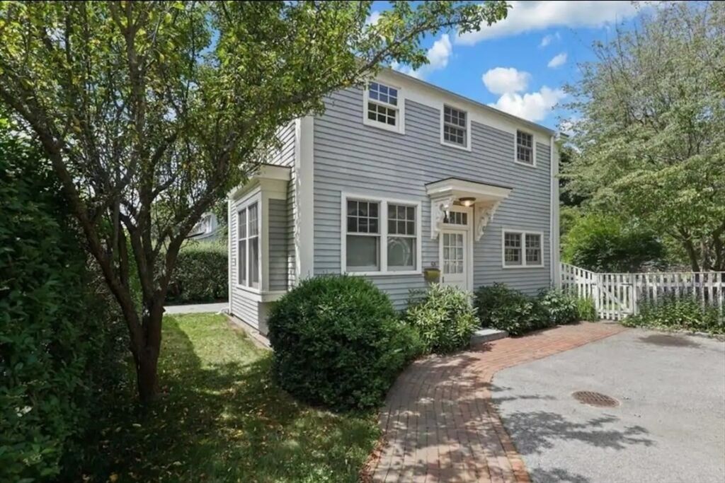 Property Photo: 6 Railroad Avenue A MA 01966