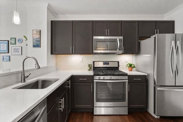 Property Photo: 320 Maverick Street 303 MA 02128
