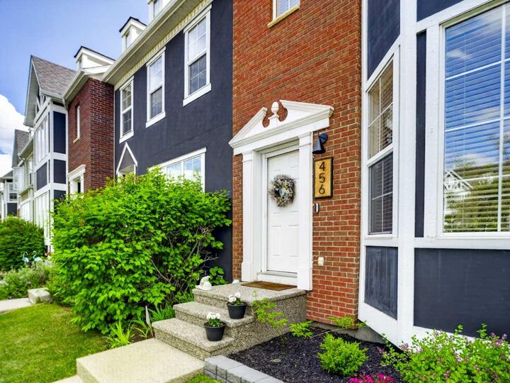 Property Photo:  456 Rainbow Falls Drive  AB T1X 0L8 