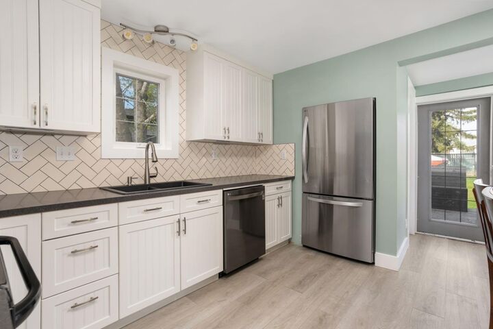 Property Photo: 1018 Moville Street AB T0B 3P0