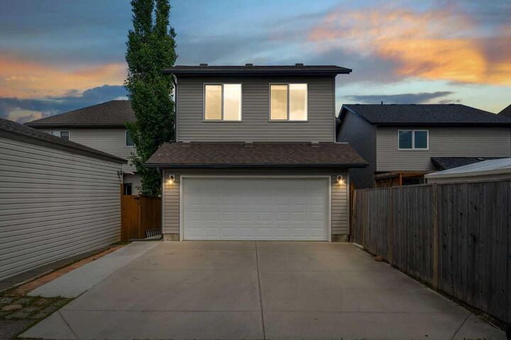 Property Photo: 240 Elgin Meadows Way SE AB T2Z 0R9