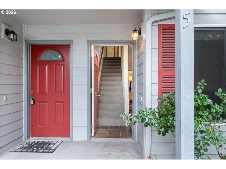 Property Photo:  697 32nd St  WA 98671 