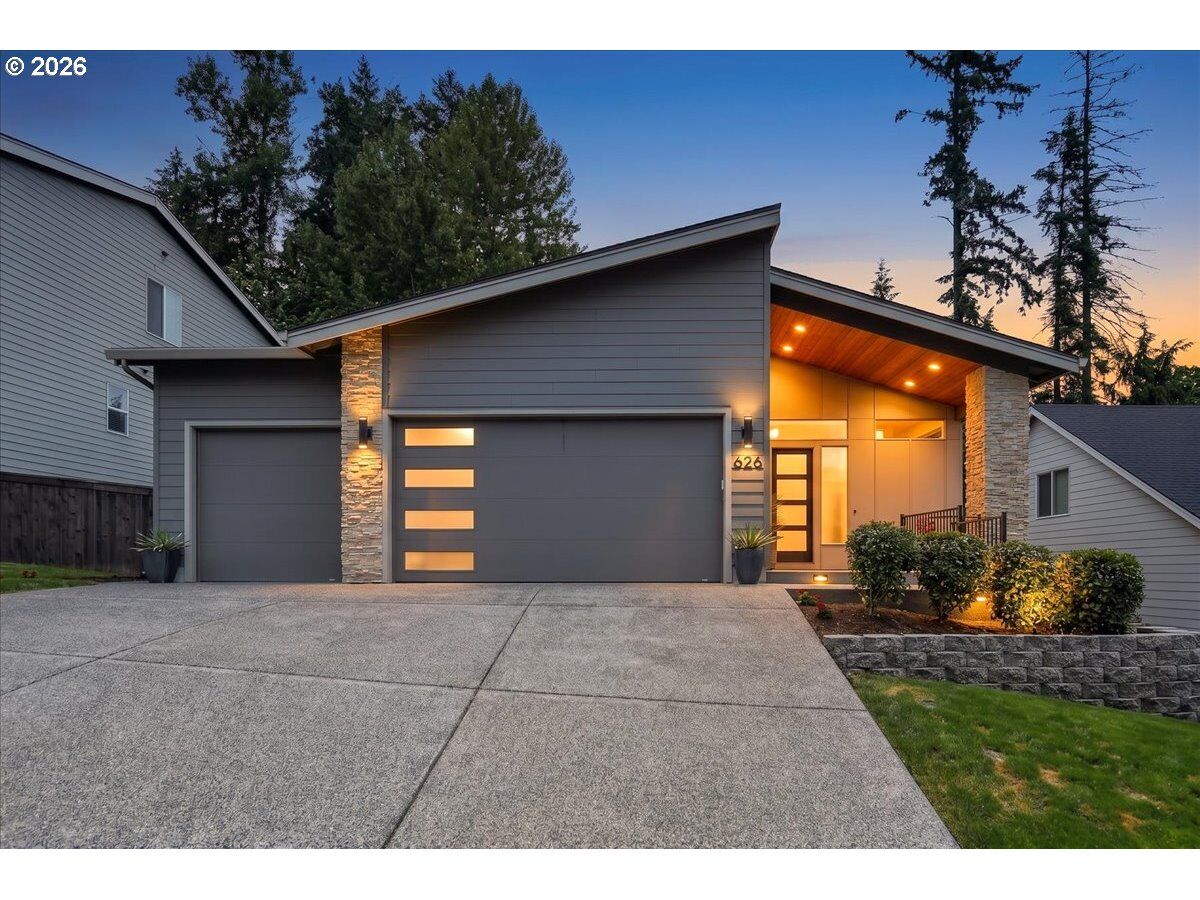 Property Photo:  626 NE Province Ct  WA 98607 