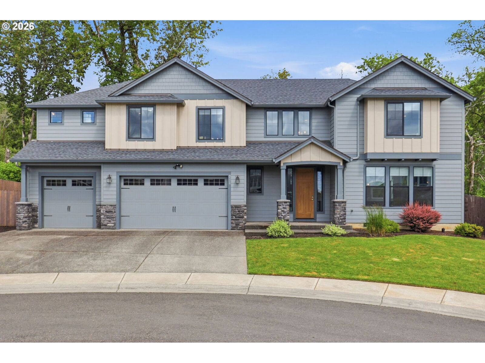 Property Photo:  9526 N Woodland St  WA 98607 