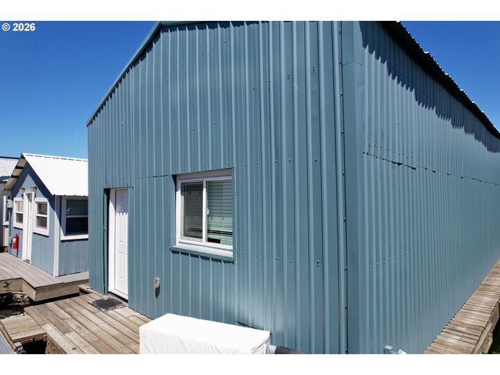 Property Photo:  101 N Boat Basin Rd A-8  OR 97058 