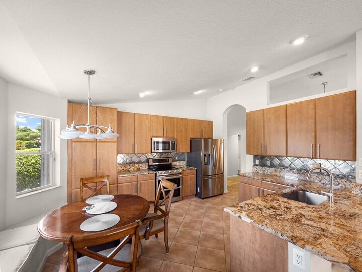 Property Photo:  5320 Glenville Drive  FL 33437 