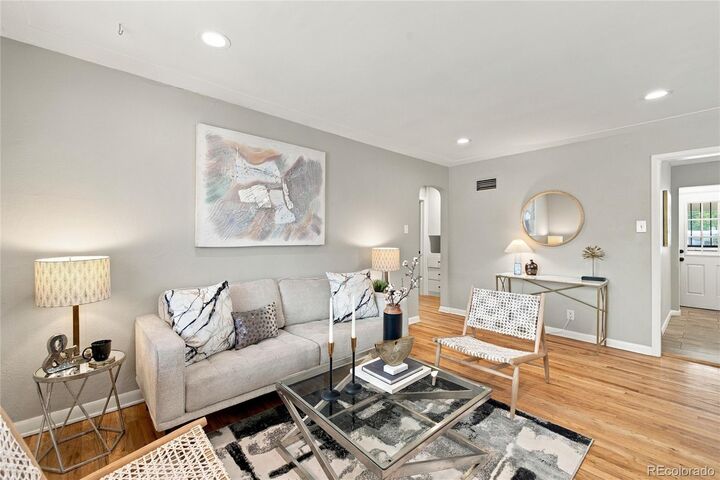 Property Photo: 3300 Bellaire Street CO 80207