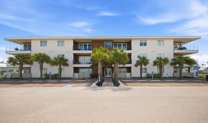 Property Photo:  630 W Center Street 203  TX 78373 