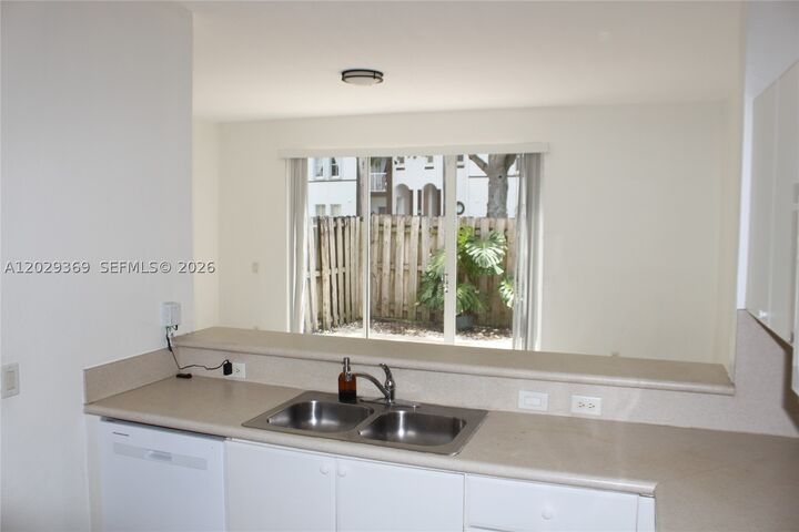 Property Photo: 4284 SW 157th Ave 127 FL 33027