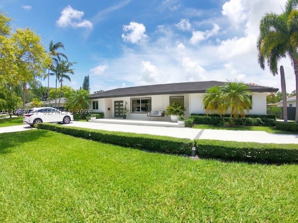 Property Photo:  14500 SW 84th Ave  FL 33158 