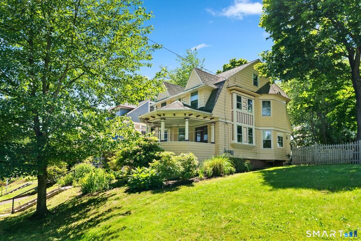 Property Photo:  87 Kenyon Street  CT 06105 