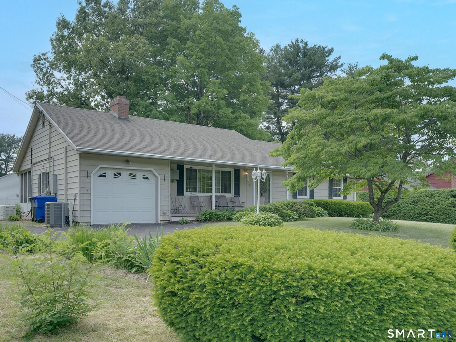 Property Photo: 71 Crestwood Trail CT 06118