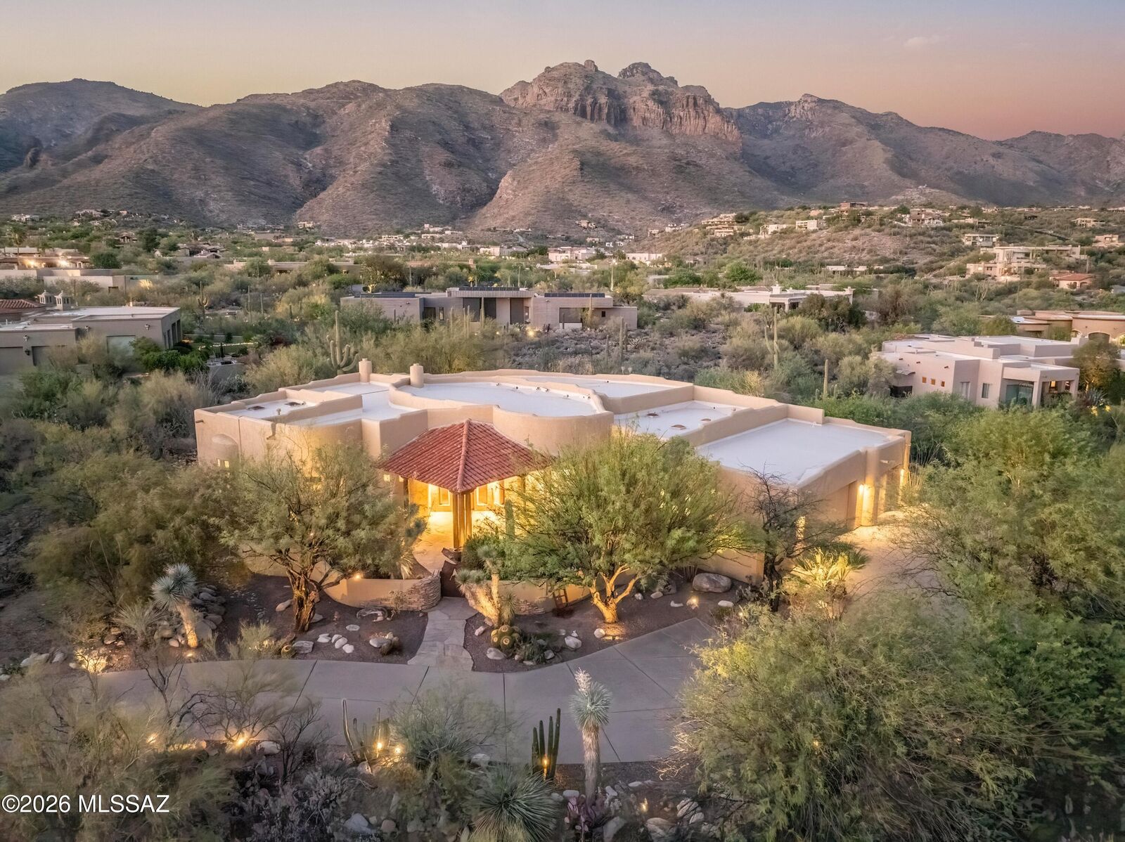 Property Photo: 7308 N Mystic Canyon Drive AZ 85718