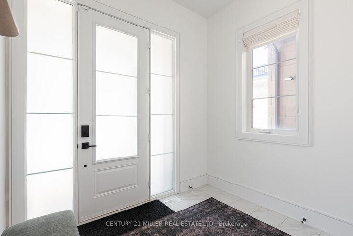 Photo de la propriété:  46 Hallaran Road  ON L6H 0Z8 