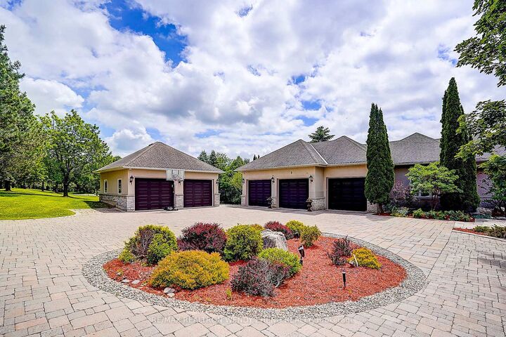 Property Photo: 8 Alm Court ON L4G 6W7