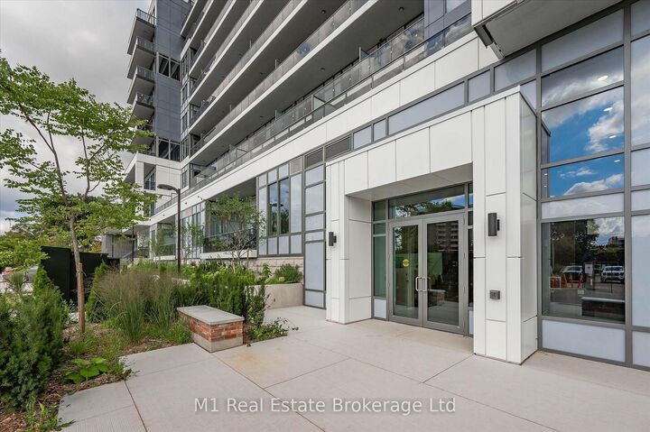 Property Photo: 73 Arthur Street S 806 ON N1E 0S6
