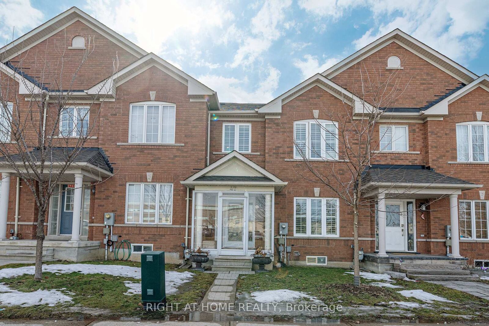Property Photo: 47 Davos Road ON L4H 2Y1