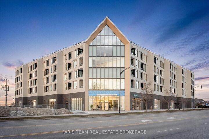31 Huron Street 216 — photo 1