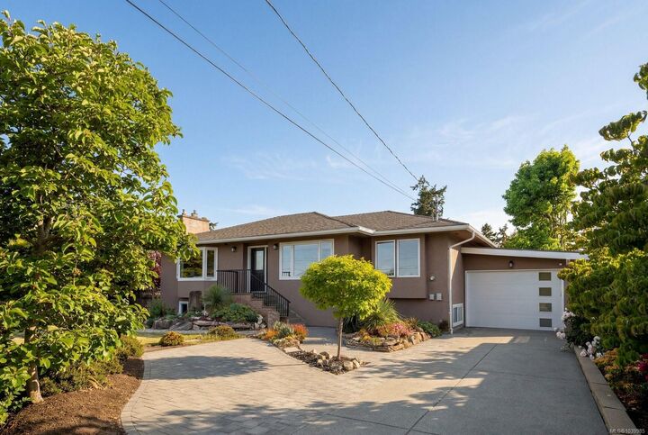 Property Photo: 10192 Wildflower Pl BC V8L 3R4