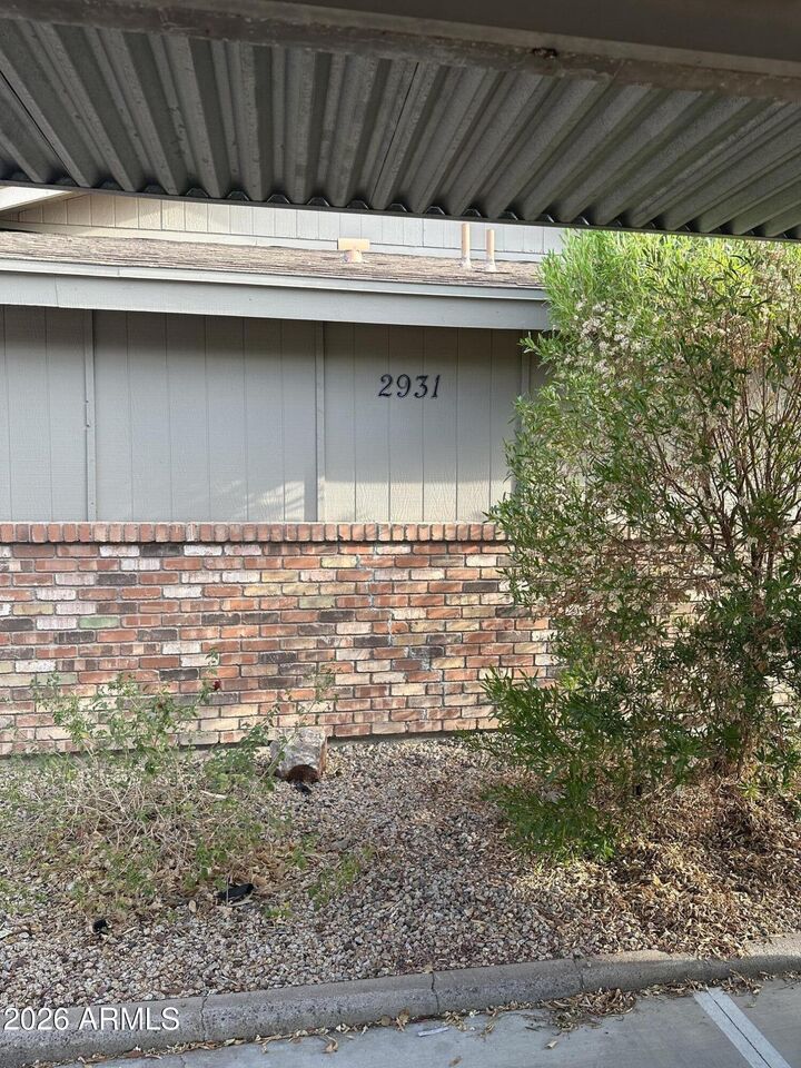Property Photo: 2931 E Beck Lane 1 AZ 85032