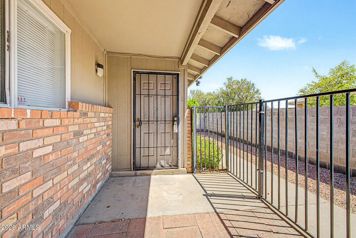 Property Photo:  2931 E Beck Lane 1  AZ 85032 