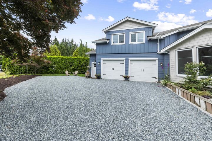 Property Photo: 25088 59 Avenue BC V4W 1T4