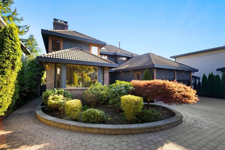 Property Photo: 732 Rochester Avenue BC V3K 2V8