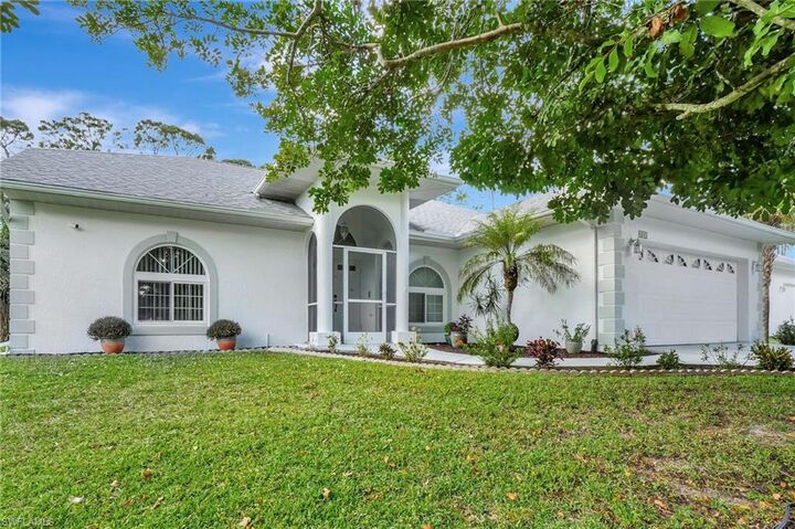 Property Photo:  809 Robert Ave  FL 33936 