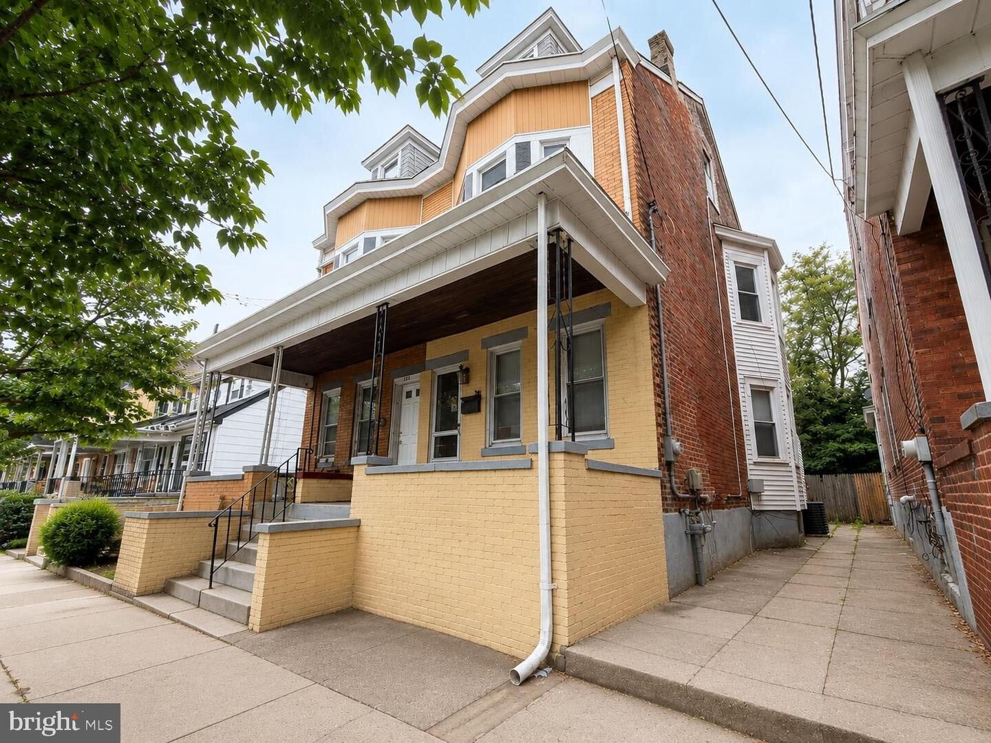 Property Photo:  421 S Logan Avenue  NJ 08629 