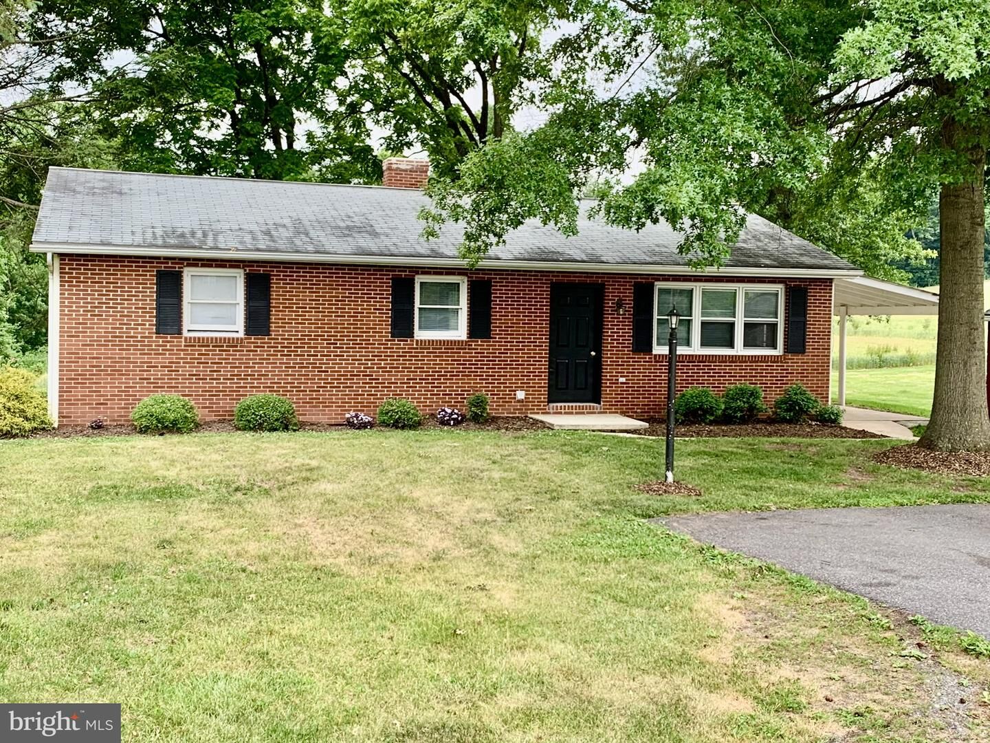 Property Photo:  691 Alleghenyville Road  PA 19540 