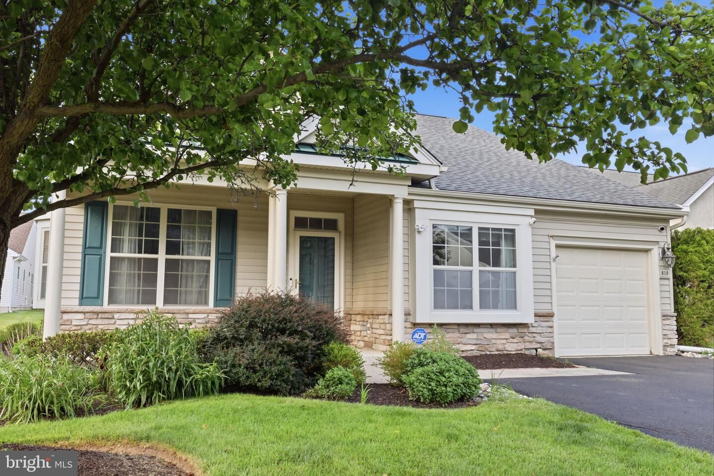 Property Photo:  810 Nathaniel Trail  PA 18974 