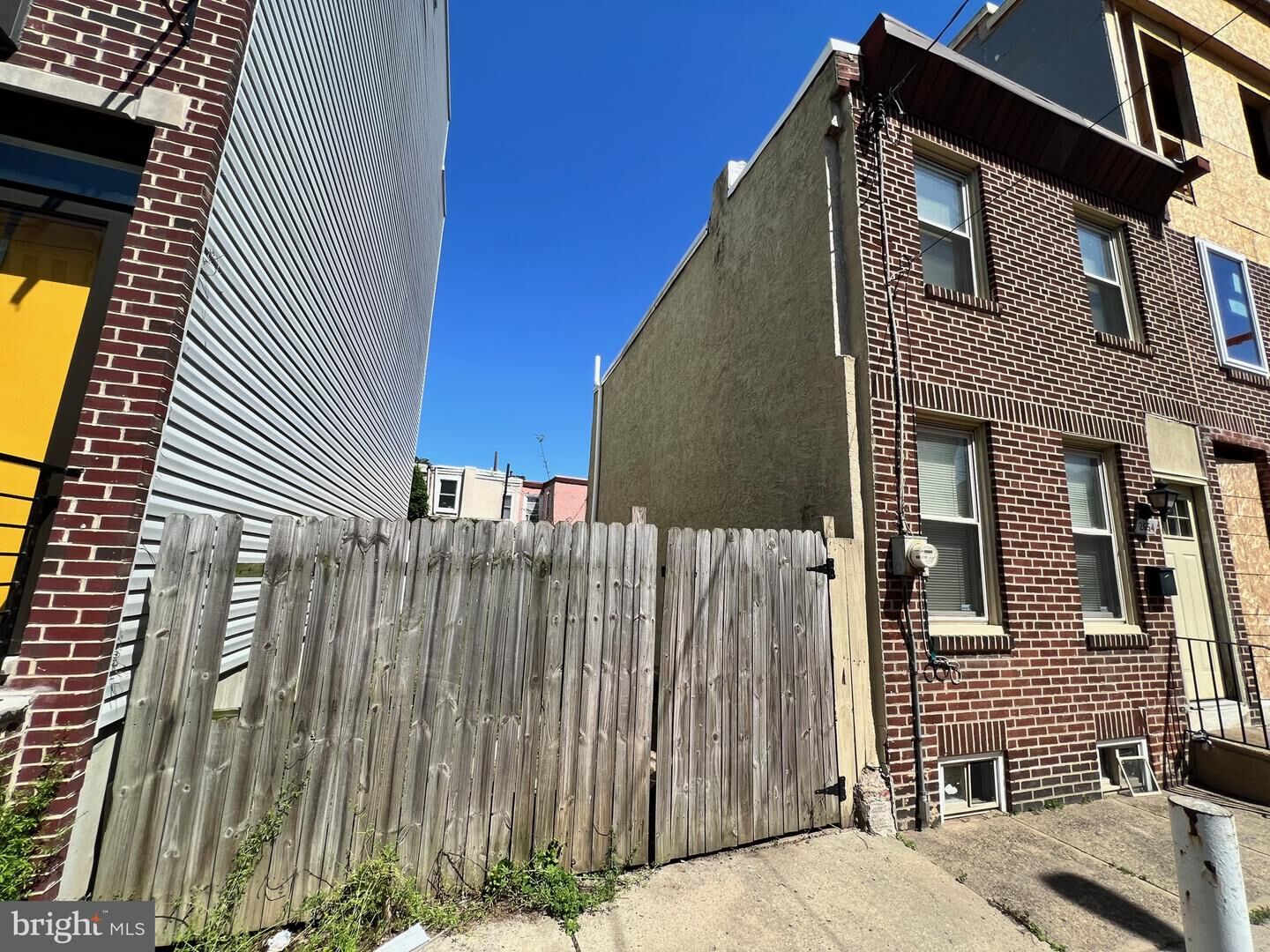 Property Photo:  2652 Agate Street  PA 19125 