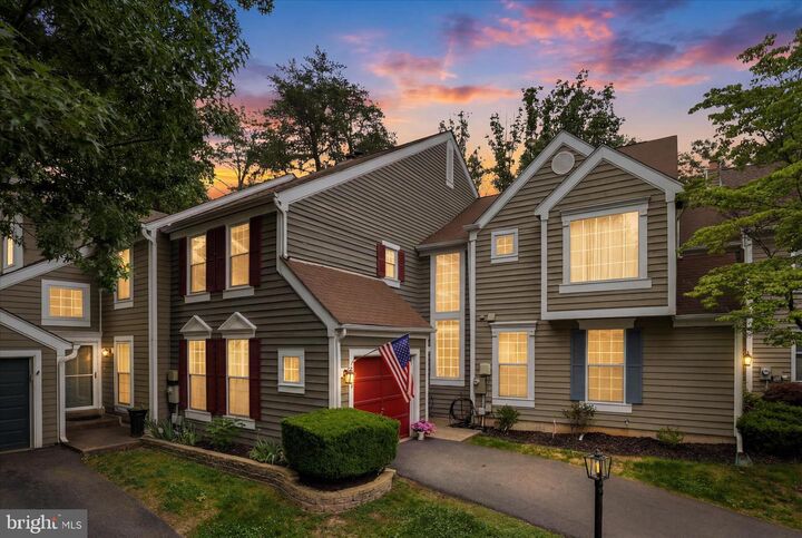 Property Photo: 11757 Arbor Glen Way VA 20194