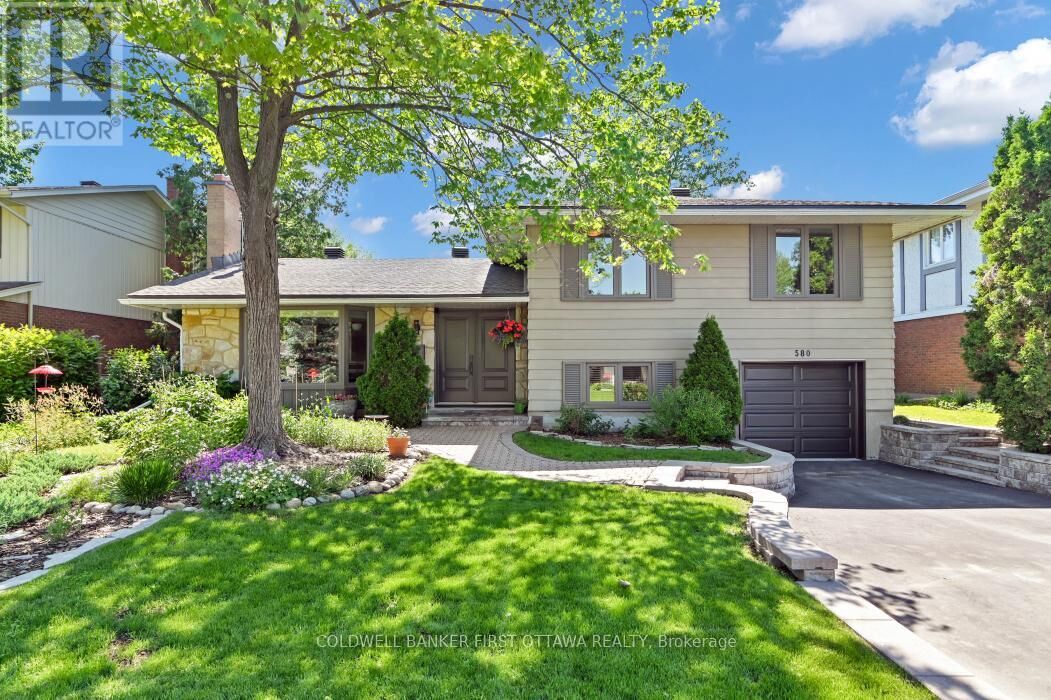 Property Photo:  580 Duff Crescent  ON K1J 7C5 