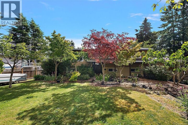 Property Photo: 6395 Sunnyslope Drive BC V8Z 5Y4